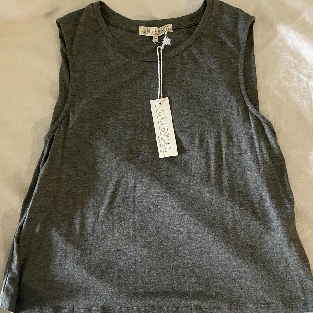 Joah brown tank top in grey